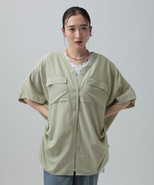 LEPSIM（レプシィム）の「VネックオーバーシャツチュニックSS　668079（シャツ/ブラウス・レディース・イエロー/グリーン/オフホワイト/チャコールグレー・FREE）」の7枚目の写真
