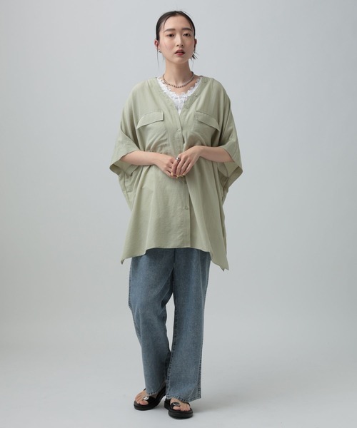 LEPSIM（レプシィム）の「VネックオーバーシャツチュニックSS　668079（シャツ/ブラウス・レディース・イエロー/グリーン/オフホワイト/チャコールグレー・FREE）」の10枚目の写真