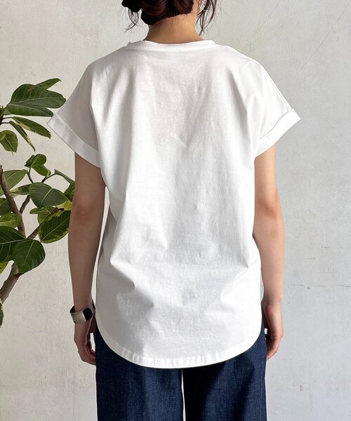 un dix cors(アンディコール)の「ドライタッチ胸元ロゴTEE(Tシャツ/カットソー・レディース・グレイッシュベージュ/オフホワイト/チャコールグレー・FREE)」の21枚目の写真