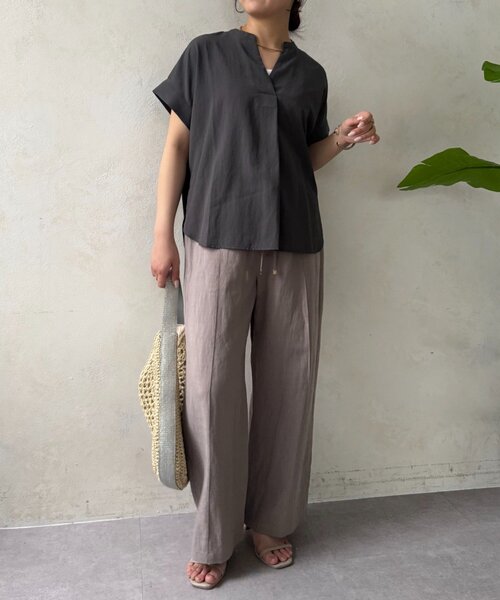 Jena espace merveilleux(ジェナ エスパスメルヴェイユ)の「フロントタックシアーブラウス(シャツ/ブラウス・レディース・ミント/チャコールグレー/アイボリー・FREE)」の14枚目の写真