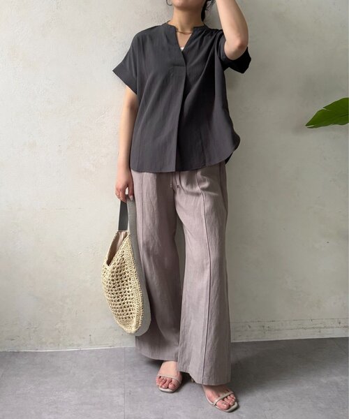 Jena espace merveilleux(ジェナ エスパスメルヴェイユ)の「フロントタックシアーブラウス(シャツ/ブラウス・レディース・ミント/チャコールグレー/アイボリー・FREE)」の19枚目の写真
