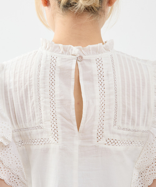 SOFFITTO(ソフィット)の「スカラ刺繍フリルブラウス(シャツ/ブラウス・レディース・ホワイト/ブラック・FREE)」の15枚目の写真