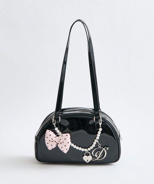 OLIVE des OLIVE(オリーブデオリーブ)の「【インフルエンサー企画】miko charm enamel bag(ボストンバッグ・レディース・ブラック/ピンク・FREE)」の4枚目の写真