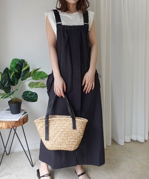 CORNERS（コーナーズ）の「Aラインナイロンジャンスカ【UVカット】【接触冷感】【撥水加工】（ジャンパースカート・レディース・ブラック/チャコールグレー/カーキ・FREE）」の9枚目の写真