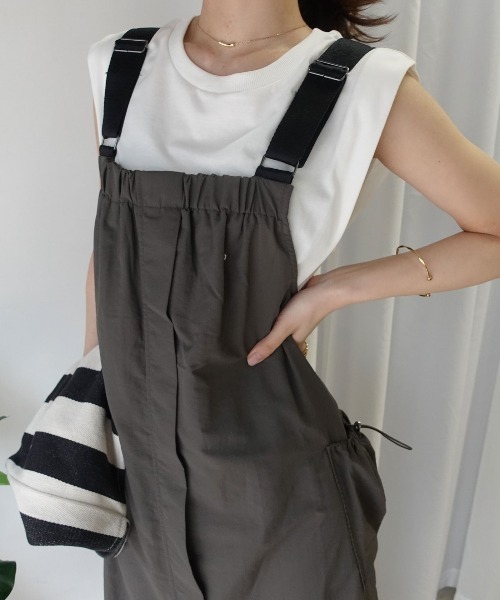 CORNERS（コーナーズ）の「Aラインナイロンジャンスカ【UVカット】【接触冷感】【撥水加工】（ジャンパースカート・レディース・ブラック/チャコールグレー/カーキ・FREE）」の15枚目の写真
