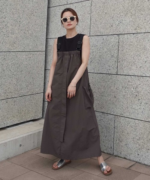 CORNERS（コーナーズ）の「Aラインナイロンジャンスカ【UVカット】【接触冷感】【撥水加工】（ジャンパースカート・レディース・ブラック/チャコールグレー/カーキ・FREE）」の20枚目の写真
