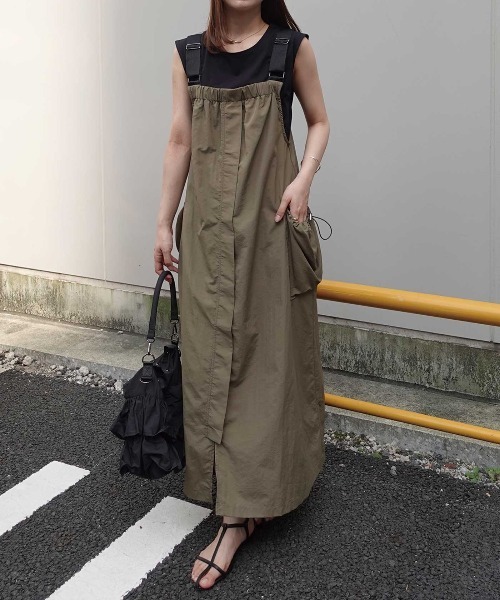 CORNERS（コーナーズ）の「Aラインナイロンジャンスカ【UVカット】【接触冷感】【撥水加工】（ジャンパースカート・レディース・ブラック/チャコールグレー/カーキ・FREE）」の21枚目の写真