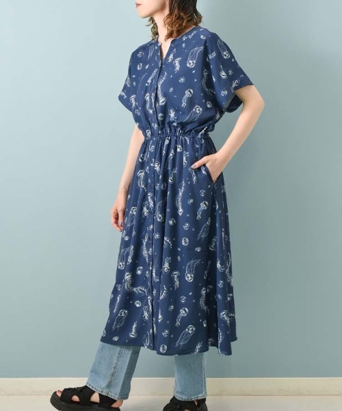 Bleu Bleuet（ブルーブルーエ）の「海の生き物総柄ワンピース（ワンピース・レディース・ネイビー/ブルー・M）」の6枚目の写真