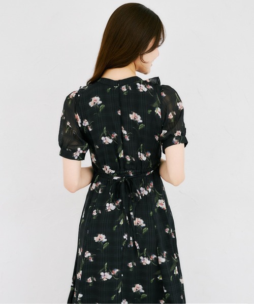 tocco closet(トッコ クローゼット)の「リボン付きシアーチェック×フラワープリントワンピース(ワンピース・レディース・ブラック/ミント・M)」の10枚目の写真
