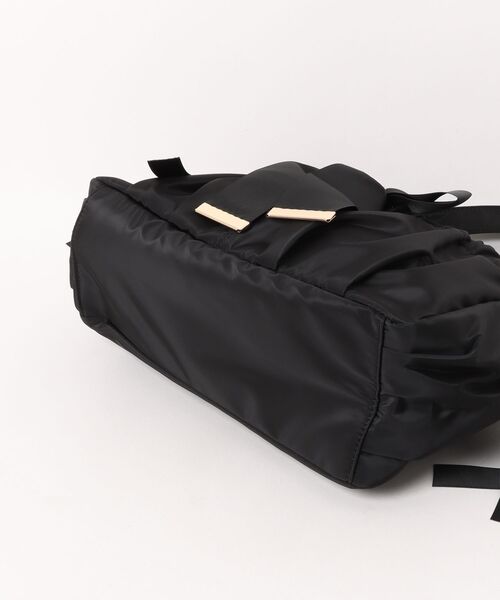 SecretDoor（シークレットドア）の「［Secret Door シークレットドア］500mlペットボトル・A4収納可！ビジュー リボン ギャザーデザイン トートバッグ｜キャリーオン対応（トートバッグ・レディース・グレー/ピンク/ブラック・FREE）」の5枚目の写真