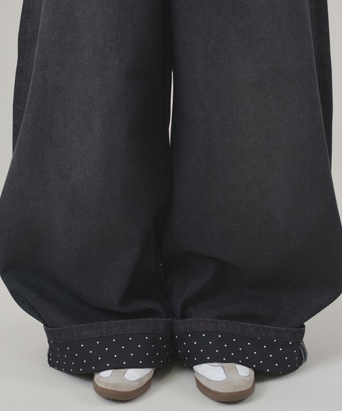 apres jour mignon(アプレジュールミニョン)の「裾ドットカーブデニムパンツ(デニムパンツ・レディース・インディゴブルー/ブラック/ブルー・LARGE/SMALL/MEDIUM)」の22枚目の写真