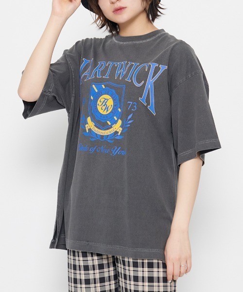 DOUBLE STEAL(ダブルスティール)の「HARTWICK カレッジロゴTシャツ(Tシャツ/カットソー・レディース・ラベンダー/チャコールグレー/グレー系その他・FREE)」の2枚目の写真