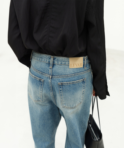 LEVAR（レバー）の「Contour Straight Denim - Fade Blue（デニムパンツ・レディース・その他・XS-Short/S-Short/M-Short/XS-Long/S-Long/M-Long）」の3枚目の写真