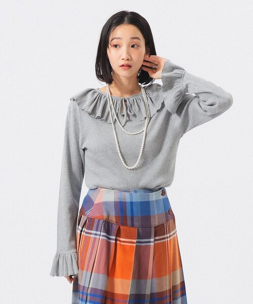 BEAMS BOY(ビームスボーイ)の「リブ フリル ギャザー ロング スリーブ(Tシャツ/カットソー・レディース・ブラウン/グレー/ナチュラル・1/2)」の11枚目の写真