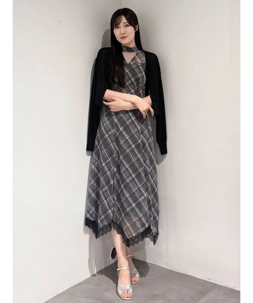 MERCURYDUO(マーキュリーデュオ)の「コンパクトシアークルーネックロングスリーブカーディガン(カーディガン/ボレロ・レディース・ブラック/ライトブルー/ブラウン/オフホワイト・FREE)」の5枚目の写真