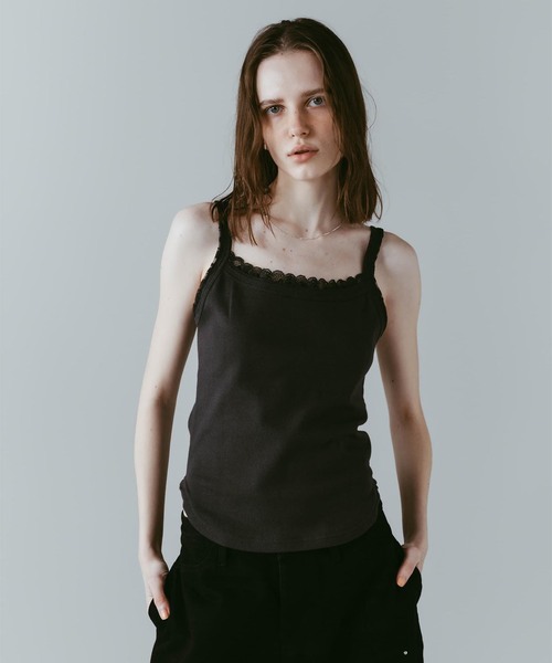 Knuth Marf(クヌースマーフ)の「Knuth Marf / クヌースマーフ lace detail camisole(キャミソール・レディース・ブラック/チャコールグレー/カーキ・FREE)」の2枚目の写真