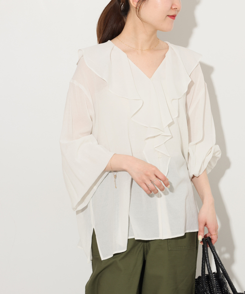 JOURNAL STANDARD relume(ジャーナルスタンダード レリューム)の「《WEB限定追加》ラッフルロングスリーブブラウス(シャツ/ブラウス・レディース・ブラック/ホワイト・FREE)」の14枚目の写真