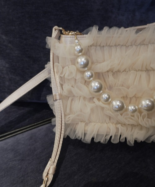 et.UNiVER(エトユニベール)の「Frill clutch bag(ショルダーバッグ・レディース・ベージュ/グレー/ブラック・FREE)」の20枚目の写真