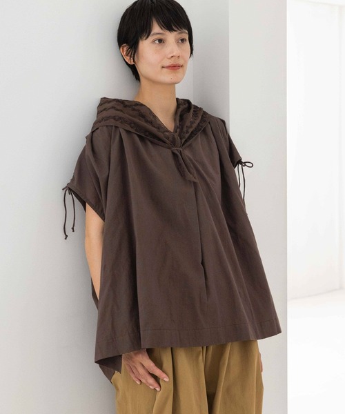 studio CLIP(スタディオクリップ)の「《natural by clip》刺繍スカーフ付きブラウス(シャツ/ブラウス・レディース・オフホワイト/ブラウン・FREE)」の1枚目の写真