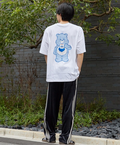 adidas(アディダス)の「adidas/アディダス CARE BEAR OS T-Shirt ケアベア OS Tシャツ バックプリント プリントTシャツ 半袖 クルーネック くま クマ ベアー メンズ レディース 秋 秋服 2026年秋冬 冬服(Tシャツ/カットソー・メンズ・ブラック/ホワイト・S/M/L/XL)」の8枚目の写真