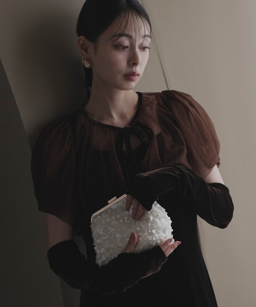 RUIRUE BOUTIQUE(ルイルエブティック)の「2way マット スパンコール がま口 クラッチバッグ | レディースバッグ・結婚式バッグ・パーティー用バッグ・オケージョンバッグ・フォーマルバッグ・パーティーバッグ・ショルダーバッグ(クラッチバッグ・レディース・アイボリー・FREE)」の3枚目の写真