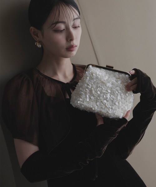 RUIRUE BOUTIQUE(ルイルエブティック)の「2way マット スパンコール がま口 クラッチバッグ | レディースバッグ・結婚式バッグ・パーティー用バッグ・オケージョンバッグ・フォーマルバッグ・パーティーバッグ・ショルダーバッグ(クラッチバッグ・レディース・アイボリー・FREE)」の9枚目の写真