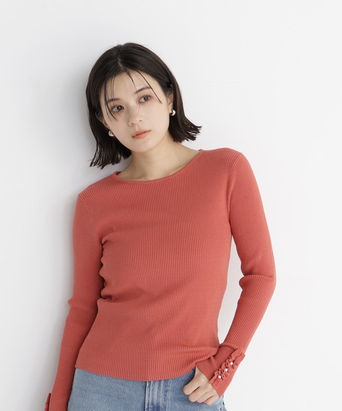 NATURAL BEAUTY BASIC（ナチュラルビューティーベーシック）の「フリルカフスプルオーバー（ニット/セーター・レディース・オレンジ系その他/オフホワイト/チャコールグレー・ﾌﾘ-）」の13枚目の写真