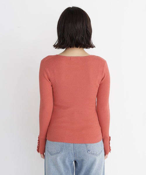 NATURAL BEAUTY BASIC（ナチュラルビューティーベーシック）の「フリルカフスプルオーバー（ニット/セーター・レディース・オレンジ系その他/オフホワイト/チャコールグレー・ﾌﾘ-）」の6枚目の写真