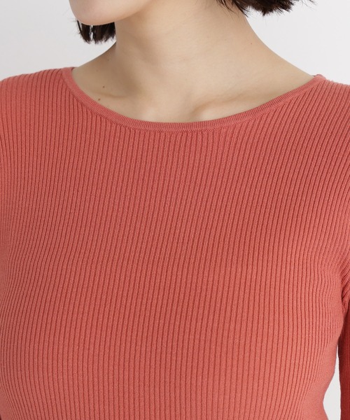 NATURAL BEAUTY BASIC（ナチュラルビューティーベーシック）の「フリルカフスプルオーバー（ニット/セーター・レディース・オレンジ系その他/オフホワイト/チャコールグレー・ﾌﾘ-）」の7枚目の写真
