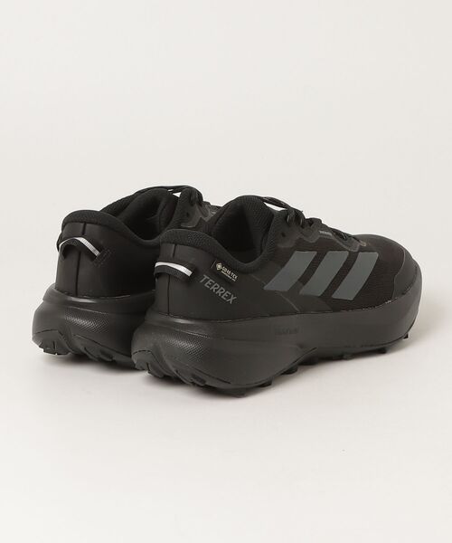 adidas（アディダス）の「Terrex トレースファインダー プラス GORE-TEX トレイルランニング / Terrex Tracefinder Plus GORE-TEX Trail Running / ランニングシューズ / アディダス adidas（スニーカー・メンズ・ブラック・28.5cm/28.0cm/25.0cm/27.5cm/27.0cm/26.5cm/26.0cm/25.5cm/29.0cm/24.5cm）」の16枚目の写真