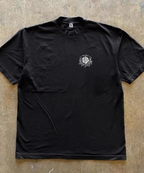 CELENA BEATS(セレナビーツ)の「バックフラワースカルワンポイントグラフィックTシャツ(Tシャツ/カットソー・メンズ・ブラック・L/M/S)」の2枚目の写真