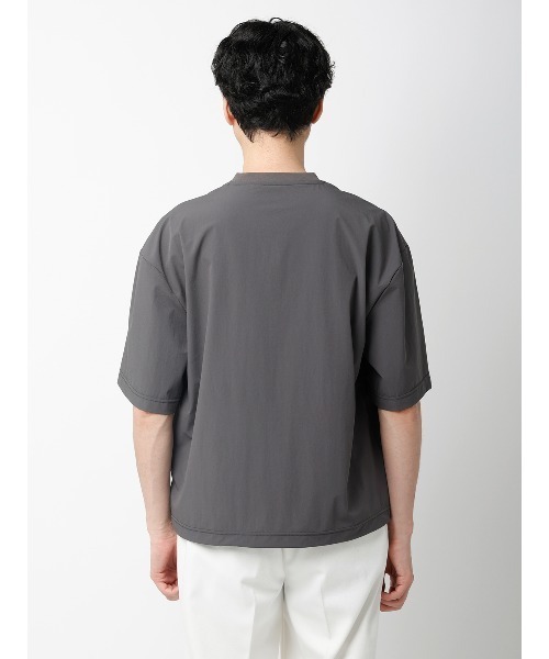 FLAT(フラット)の「FLAT/アウターTシャツ /半袖/ウォッシャブル/接触冷感/速乾/無地(Tシャツ/カットソー・メンズ・グレー/カーキ・S/M/L)」の6枚目の写真