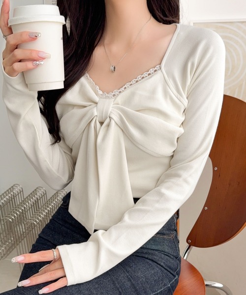 mily bilet（ミウィビレット）の「【mily bilet】一枚でときめく、主役級ビッグリボン×繊細レースで大人ガーリーに♪リボンレーストップス（長袖）（Tシャツ/カットソー・レディース・チャコール/バーガンディー/アイボリー・LARGE/MEDIUM/SMALL/X-LARGE）」の8枚目の写真