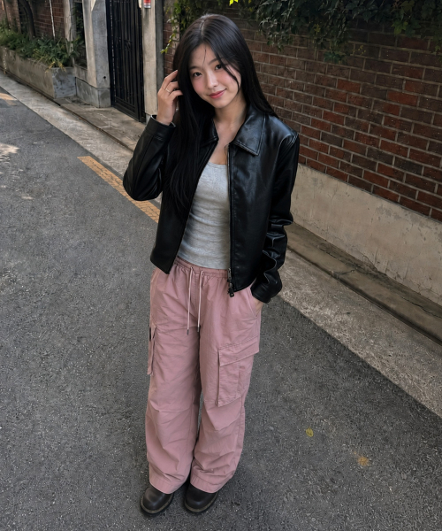 MOZMOZ（モズモズ）の「マルチポケットパラシュートパンツ 3色（スウェットパンツ・レディース・チャコール/ライトグレー/ピンク・M/XL/XXL）」の11枚目の写真