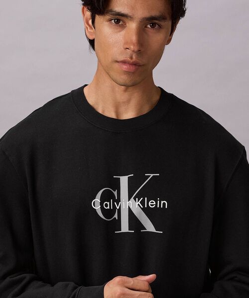 Calvin Klein(カルバン・クライン)の「モノグラムロゴテリーロングスリーブスウェットシャツ(スウェット・メンズ・ブラック・L/XL/S/M)」の5枚目の写真