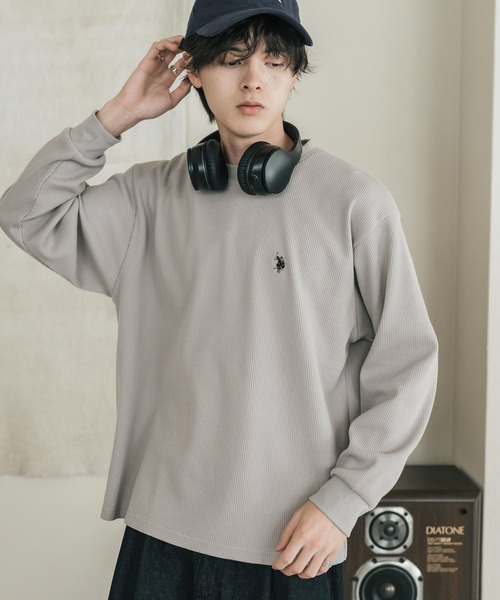 U.S. POLO ASSN.(ユーエスポロアッスン)の「U.S. POLO ASSN. ユーエスポロアッスン サーマルワンポイントロゴ刺繍クルーネック長袖Tシャツ/ワッフルカットソー(Tシャツ/カットソー・メンズ・ベージュ/ホワイト/ブラック/チャコール/グレー/ネイビー・M/XL/L)」の3枚目の写真