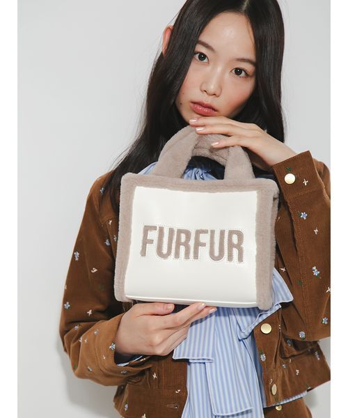 FURFUR(ファーファー)の「【WEB・一部店舗限定カラー】ムートンロゴトートバッグ(トートバッグ・レディース・ブラック/ホワイト/ピンク/アイボリー/ベージュ・F)」の14枚目の写真