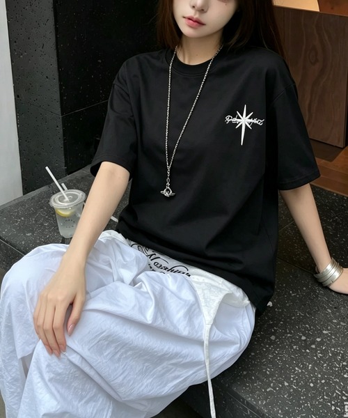BLoomMe(ブルームミー)の「オーバーサイズ刺繍Tシャツ(Tシャツ/カットソー・レディース・ベージュ/ブラック・M/L)」の8枚目の写真