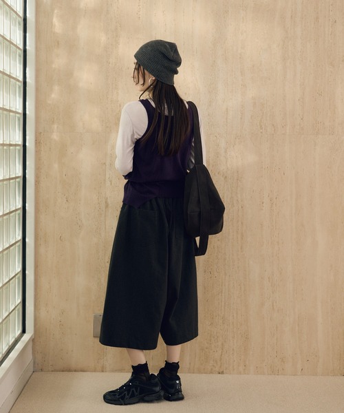LAULEN(ローレン)の「belted asymmetric knit vest /ベルト付きアシンメトリーニットベスト(ベスト・レディース・グレー/パープル/ブラック/カーキ/アイボリー・FREE)」の21枚目の写真