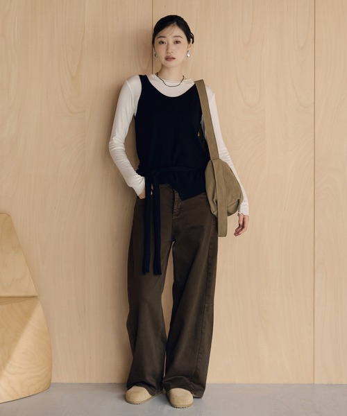 LAULEN(ローレン)の「belted asymmetric knit vest /ベルト付きアシンメトリーニットベスト(ベスト・レディース・グレー/パープル/ブラック/カーキ/アイボリー・FREE)」の10枚目の写真