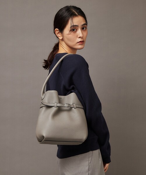 HIROFU（ヒロフ）の「【グラッツィア】レザーショルダーバッグ S 本革（商品番号：P25－35680）（ショルダーバッグ・レディース・グレー系8/ブラウン系8/グレー系その他・01）」の13枚目の写真