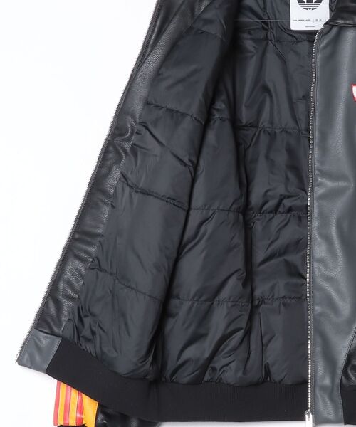 adidas(アディダス)の「Pokemon 8ボール JKT ジャケット / アディダスオリジナルス adidas Originals(ブルゾン・メンズ・ブラック・X-LARGE/3XL/XX-LARGE/SMALL/MEDIUM/LARGE)」の2枚目の写真