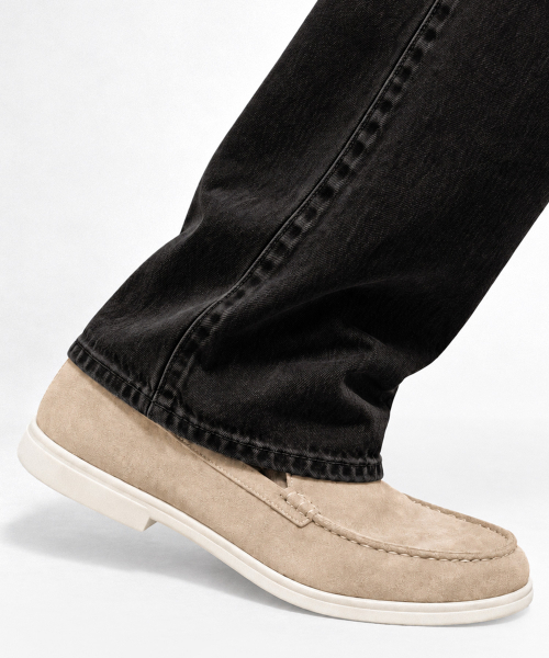 BSQT by Classy（ビーエスキューティー）の「b2607 キナイ COMPORT モカシン ローファー サンドベージュ（ローファー・メンズ・サンドベージュ・25.5cm/26cm/26.5cm/27cm/27.5cm/28cm/25cm）」の2枚目の写真