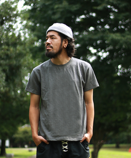 NATAL DESIGN（ネイタルデザイン）の「【ネイタルデザイン】ヘンプティーへヴィー/CREW NECK HEMP TEE HEAVY （Tシャツ/カットソー・メンズ・ブラック/ネイビー/ナチュラル/グリーン系その他/ブルー系その他/バイオレット/グリーン/ブラック系その他/オレンジ・MEDIUM/LARGE/SMALL/X-SMALL/X-LARGE）」の2枚目の写真