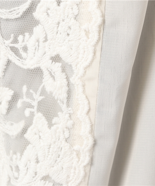 SLY(スライ)の「PIN TUCK STAND LACE BL(Tシャツ/カットソー・レディース・オフホワイト/ブラック/ミント・2/1)」の11枚目の写真