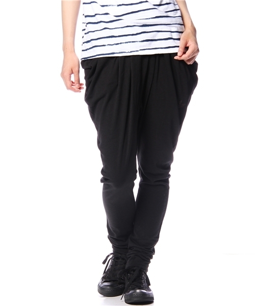 adidas Originals（アディダスオリジナルス）の「AC HAREM PANTS（その他パンツ・レディース・ブラック/グレー・SMALL/MEDIUM/LARGE/X-LARGE）」の2枚目の写真