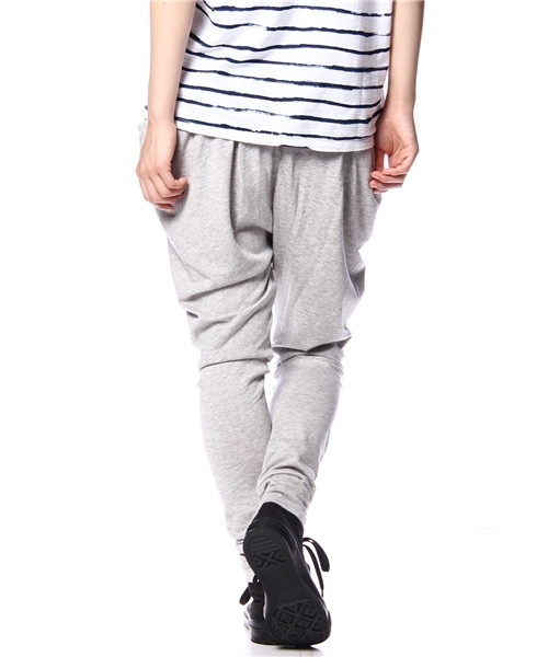 adidas Originals（アディダスオリジナルス）の「AC HAREM PANTS（その他パンツ・レディース・ブラック/グレー・SMALL/MEDIUM/LARGE/X-LARGE）」の4枚目の写真