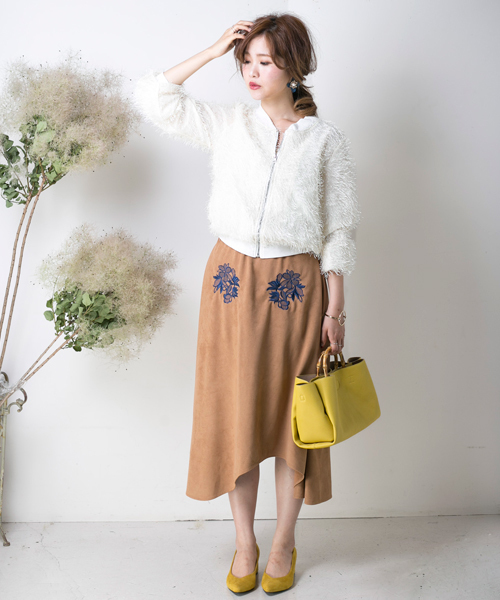 Bab Bou Jeloud（バブブージュルード）の「【WEB限定】フェアリー袖ボリュームジャケット（ブルゾン・レディース・オフホワイト/ブラック・38）」の4枚目の写真