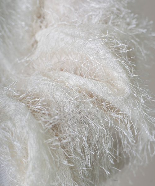 Bab Bou Jeloud（バブブージュルード）の「【WEB限定】フェアリー袖ボリュームジャケット（ブルゾン・レディース・オフホワイト/ブラック・38）」の17枚目の写真