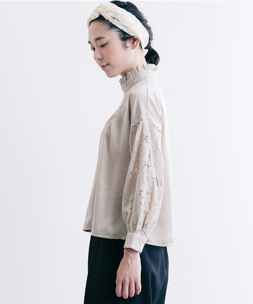 merlot plus(メルロープリュス)の「サテン×レース切替ハイネックブラウス7087(シャツ/ブラウス・レディース・グリーン/ブラック/ベージュ/アイボリー・FREE)」の14枚目の写真